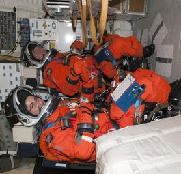 Astronauten beim Sitztest:  Air New Zealand lässt sich von den Erfahrungen der Raumfahrt inspirieren.