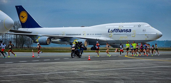 Am Flughafen Twente stehen seit vergangenem Juni auch drei Boeing 747...