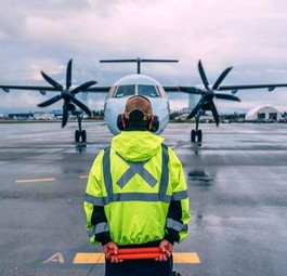 Aircraft of Air Canada's subsidiary Jazz: 30 regional routes will be discontinued.