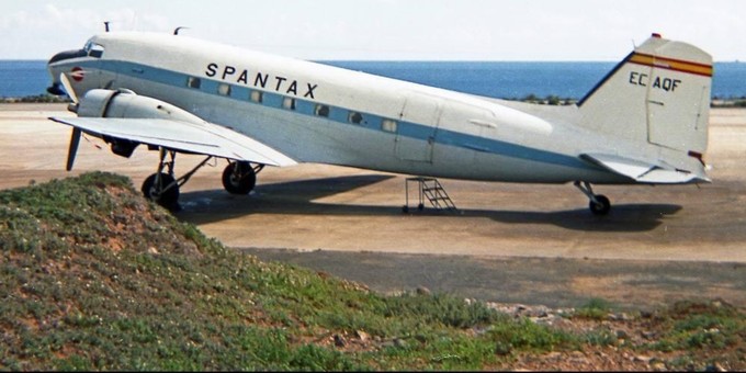 Es begann bei Spantax wie bei vielen Airlines in Europa mit der DC-3.