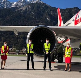 Crew von Lauda: Die Corona-Krise verschlimmert die Lage der Fluglinie.