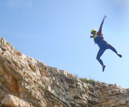 Beim Coasteering auf der Halbinsel Kamenjak 