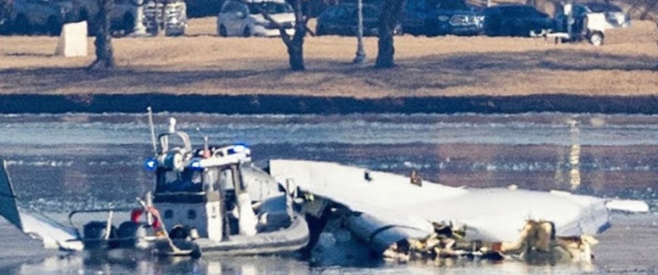 Trümmer im Potomac River: Das Unglück wäre laut NTSB vermeidbar gewesen.