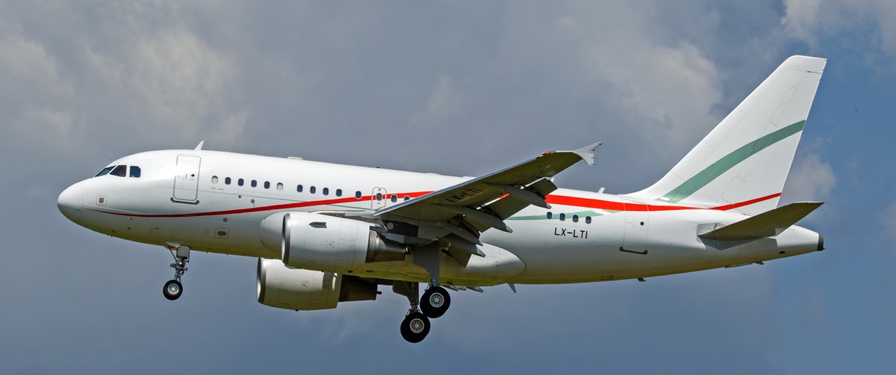 Airbus A318 von Global Jet: Unterwegs für Togo.