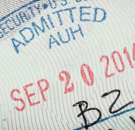 Einreisestempel der USA: Die Behörden wollen noch mehr über Einreisende wissen.