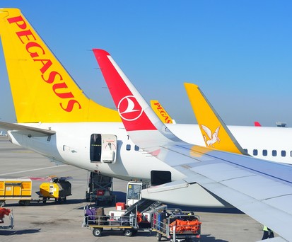 Flugzeuge von Pegasus Airlines und Turkish Airlines: Beide Airlines verzichten dauerhaft auf Flüge nach Israel.