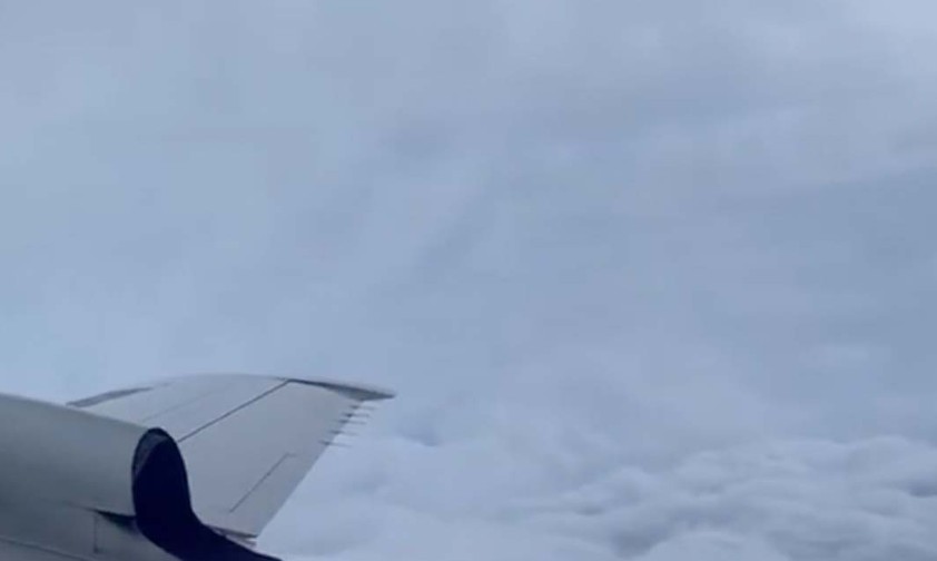 Mit einem Propellerflugzeug ins Auge von Sturm Ida