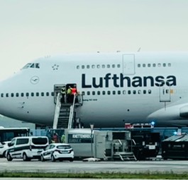 Boeing 747 von Lufthansa: Die Stornogebühren steigen deutlich - auf gewissen Strecken.