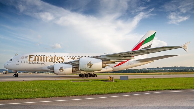 Airbus A380 von Emirates: Der Flieger startet in Dubai, stoppt in Mailand und fliegt weiter nach New York JFK.