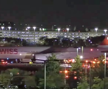 Boeing 777 von Swiss legt nach Vollbremsung Chicago lahm