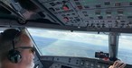 Claus Harder im Cockpit: Viel zu tun auf dem Weg nach Faro.
