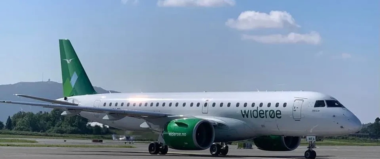 Embraer E190 von Wideroe: Mit diesem Flugzeugtyp wurden die Russinnen und Russen Richtung Heim geflogen.  