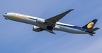 Archivbild einer Boeing 777-300 ER von Jet Airways (hier die VT-JEQ): Zehn Exemplare gehörten einst zur Flotte.