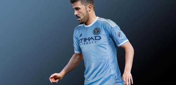 David Villa: Kickt mit Etihad auf der Brust für New York.