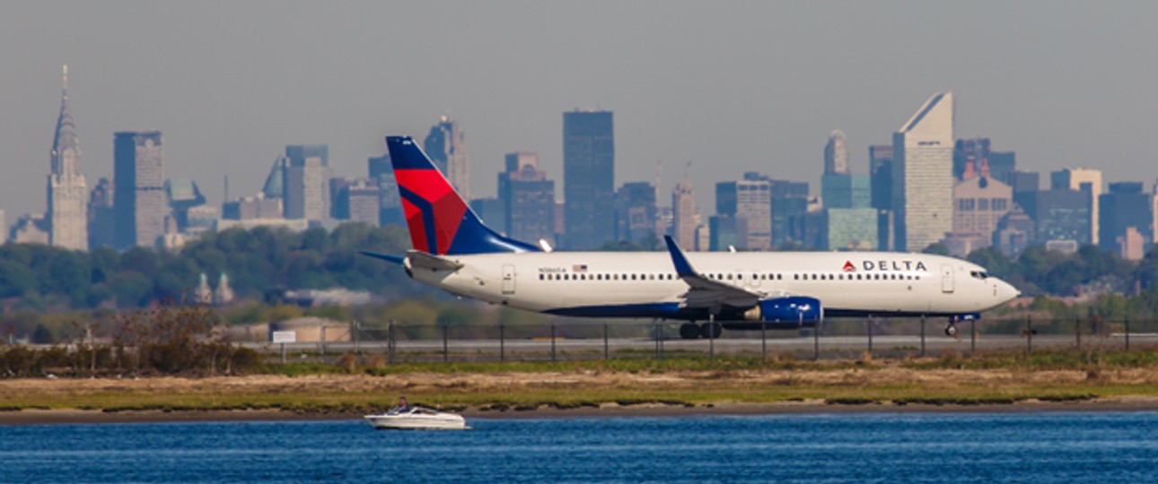 Delta-Flieger auf dem Runway von JFK: Der Flughafen ist veraltet.
