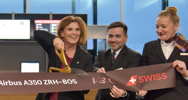 Heike Birlenbach beim Erstflug des Airbus A350 von Swiss: Fast das ganze Berufsleben für Lufthansa Group gearbeitet.