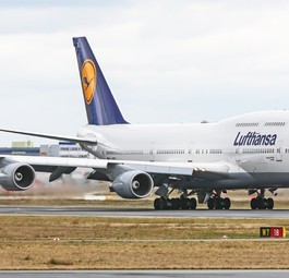 Boeing 747-400.