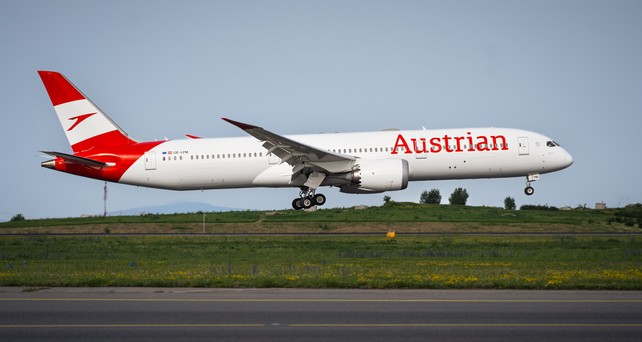 boeing 787 austrian airlines oe lpm