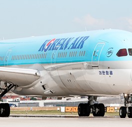 Boeing 787 von Korean Air: Die Muttergesellschaft befindet sich in Gesprächen zu Asiana Airlines.