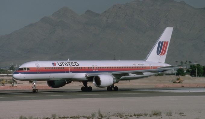 Die Boeing 757-222 N564UA wurde im September 1992 an United Airlines aus- geliefert und nach 22 Dienstjahren im Oktober 2014 am Flughafen San Bernardino abgestellt.