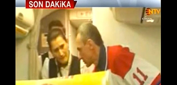 Bilder aus dem Jet: Das soll der Entführer sein.