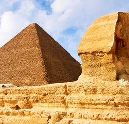 Die Sphinx und die Pyramiden von Gizeh: Der Flughafen ist noch unterbeschäftigt.