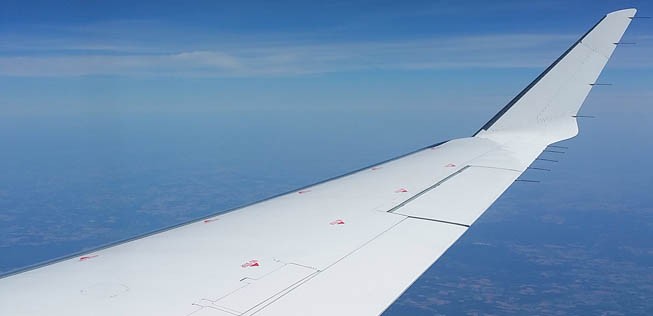 Flug Baden Airpark nach Hamburg Fuhlsbüttel.