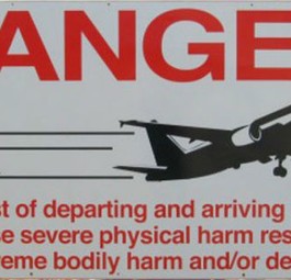 Warnschild in St. Maarten: Es wird nicht von allen beachtet.