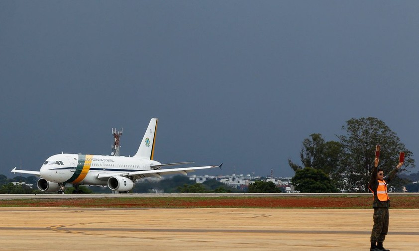 So sieht die 2005 angeschaffte VC-1A heute aus. Als Rufzeichen verwendet sie Força Aérea 01.