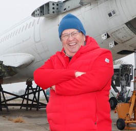 Cyril Fogas vor seiner Tupolev Tu-154: Das Flugzeug ...