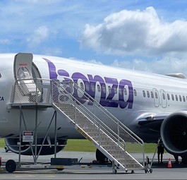 Bonzas Boeing 737 Max 8 mit dem Namen Bazza: Absolvierte den ersten Flug der Airline.