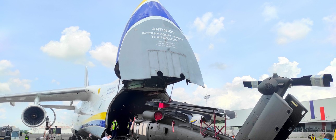 Antonov An-124: Spezialistin für übergroße und schwere Fracht.