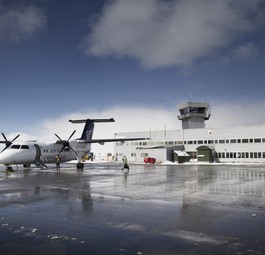 Welches Kürzel besitzt der Flughafen von Nuuk?