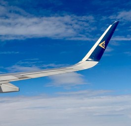 Blick aus einem Airbus A321 LR von Air Astana: Die Airline hat ein neues Segment entdeckt.