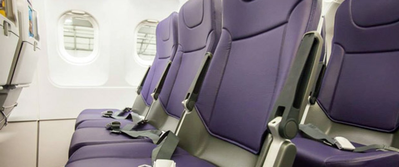 Die neuen Sitze von Monarch Airlines sind dünner und nicht mehr kippbar. So bieten sie mehr Beinfreiheit.