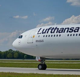 lufthansa airbus a340 600 mahan air
