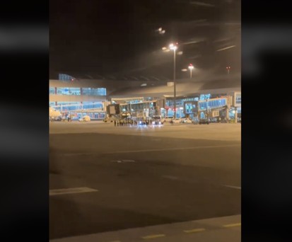 Beschäftigte des Flughafens Paris: Sie nahmen auch Abschied.
