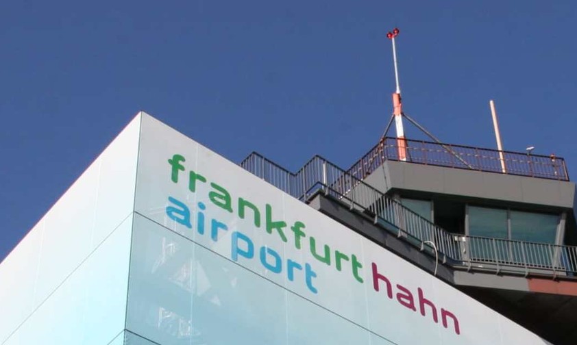 Der Flughafen Hahn: Der Airport ist für eine unbekannte Summe an die Triwo AG verkauft worden.