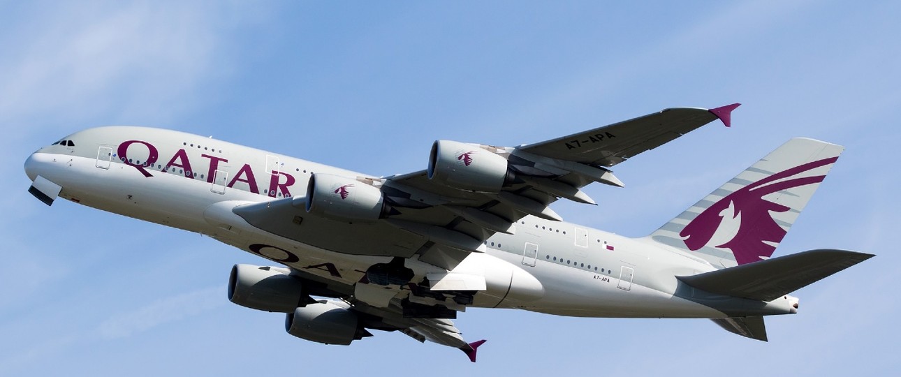 Keine andere Airline hat sich so laut über den A380 beschwert wie Qatar Airways - und ihn dann nach der Pandemie doch zurück in den Betrieb geholt. 2022 bestellte Qatar Airways 34 Boeing 777-8 F, reduzierte aber im Gegenzug ihre frühere Order von 60 Boeing 777X der Passagierversion um 20 Exemplare auf 40.