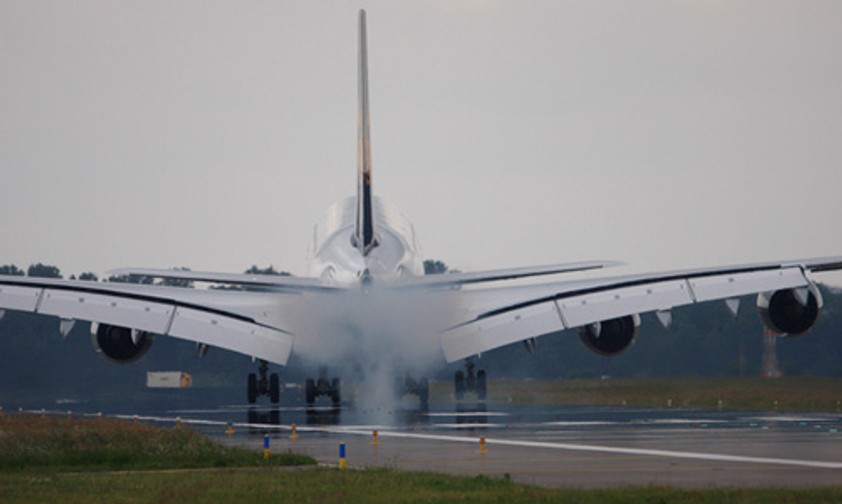 A380 bei der Landung: Belastung für die Reifen.