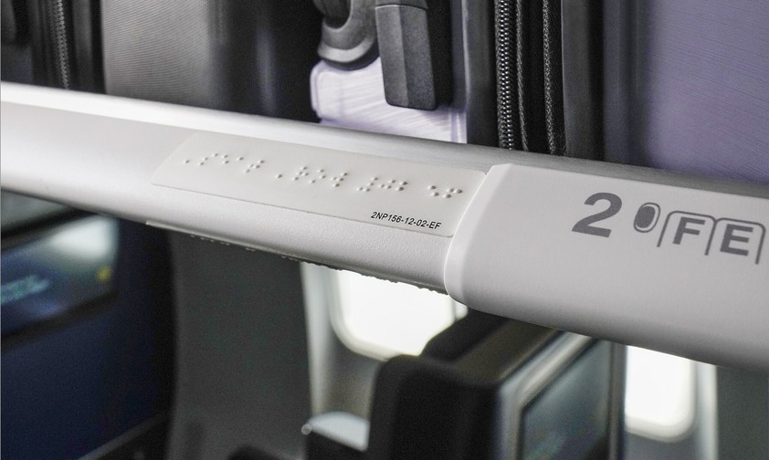 Dreamliner von United: Die Fluglinie will bis 2026 ihre Flotte mit Blindenschrift ausstatten.