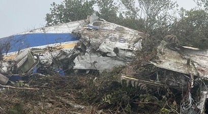 Das Wrack der Beechcraft 1900 von Satena: Liegt in schwierigem Gelände.
