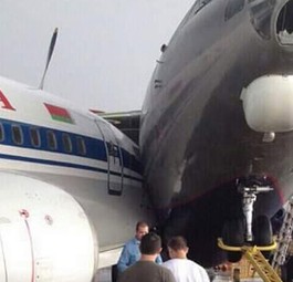 Sturm lässt in Minsk Flugzeuge ineinander krachen