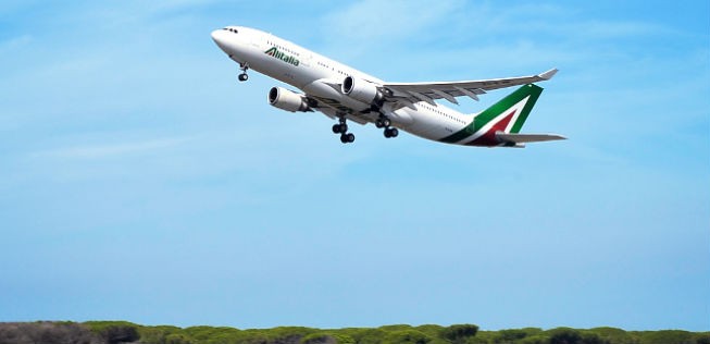 Airbus A330 von Alitalia: Die Fluglinie plant neue Langstreckenziele.
