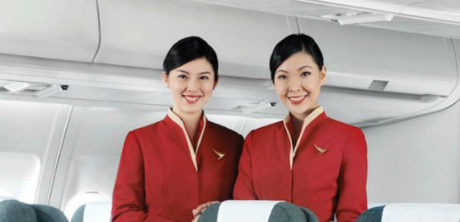 Flugbegleiterinnen von Cathay Pacific: Drei Mitarbeiterinnen der Fluglinie wurden auf einem Flug ab Zürich belästigt.