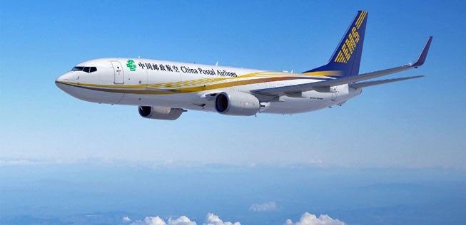 Boeing 737-800 BCF in den Farben von China Postal Airlines: Das Programm steht kurz vor dem Start.