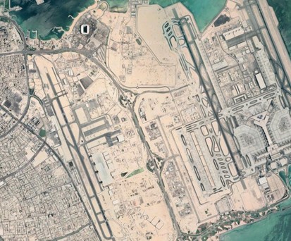 Flughäfen von Doha: Für die WM ist auch der alte (links) wieder in Betrieb.