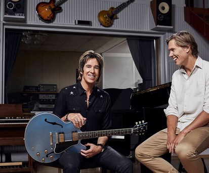 Roxette-Sänger Gessle (links) und Starkoch Tommy Myllymäki: Gemeinsam für bessere Speisen.