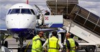 E190 von British Airways am Flughafen Florenz: Wegen der hohen Temperaturen mussten Mitte August 20 Reisende in Florenz blieben.