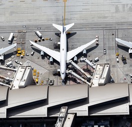 Tom Bradley International Terminal, LAX: An kaum einem Ort sieht man so viele verschiedene A380 und 747.